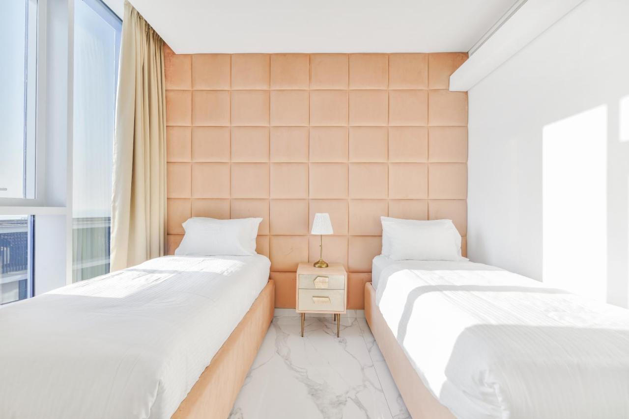 Luxe 3 Bedroom Oceanfront Apartment In The Heart Of Bluewaters Island 迪拜 外观 照片